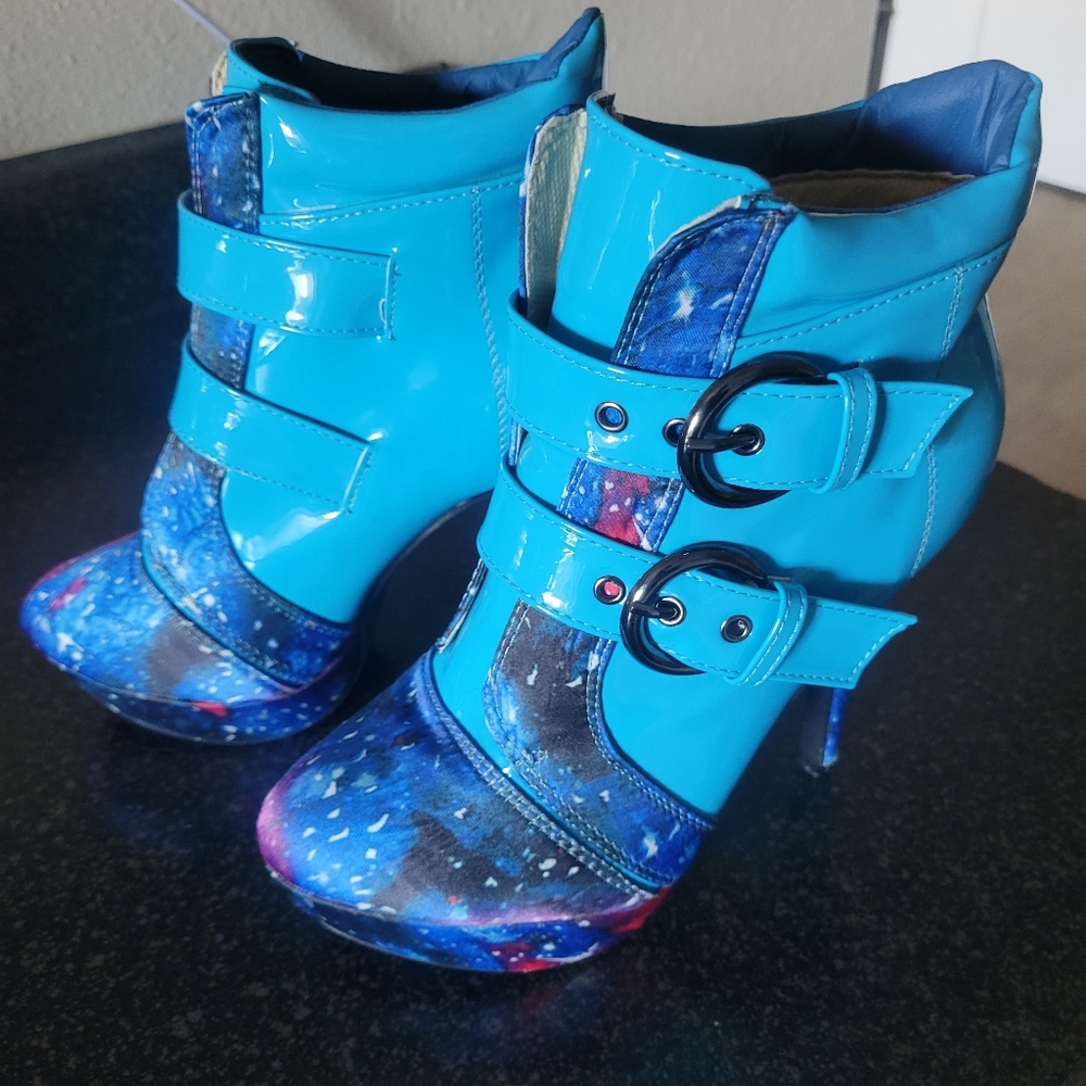 Show Story boots